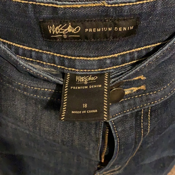 Mossimo Premium Denim Flare Leg Denim Jeans - Picture 2 of 3